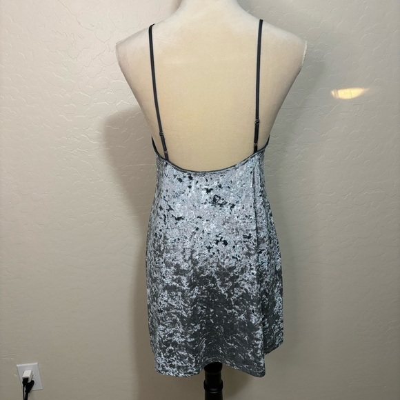 French Connection Gray/Silver Crushed Velvet Chemise Mini Slip Dress Size S - Picture 6 of 12
